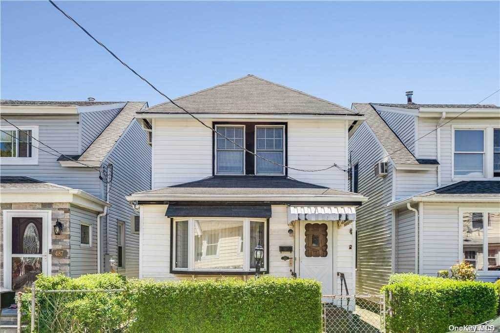 485 Court Avenue - Photo 1