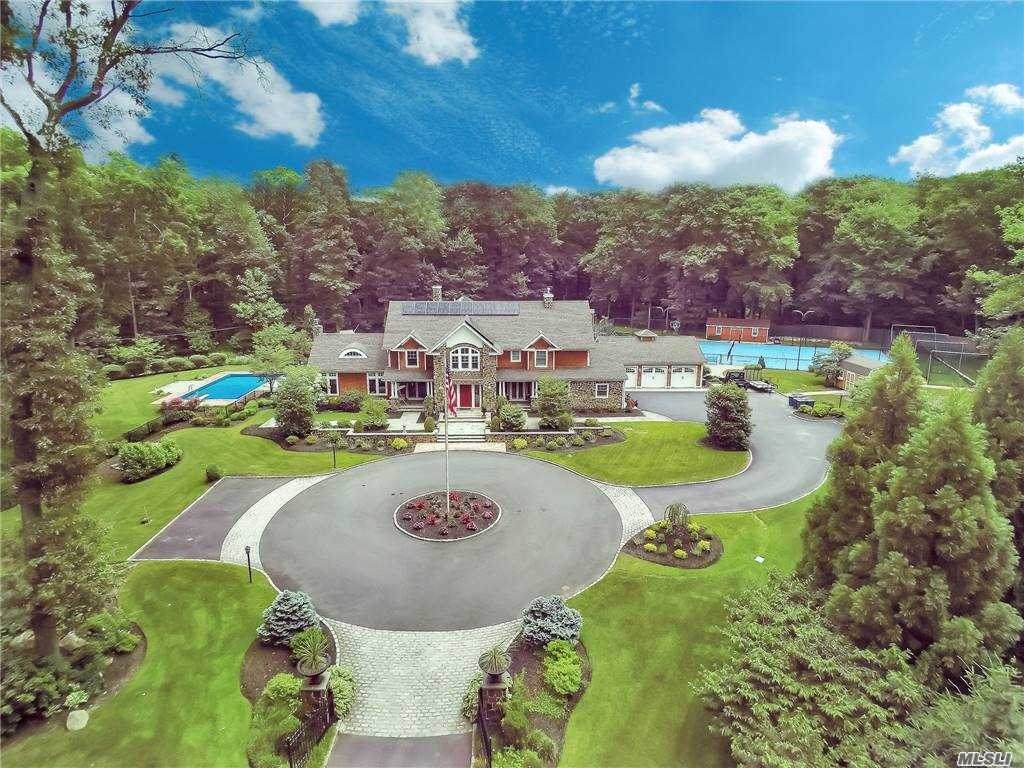 470 Woodbury Road - Photo 1
