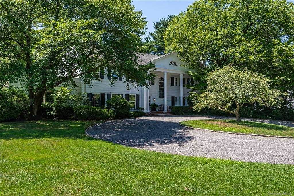 5722 Northern Boulevard - Photo 1