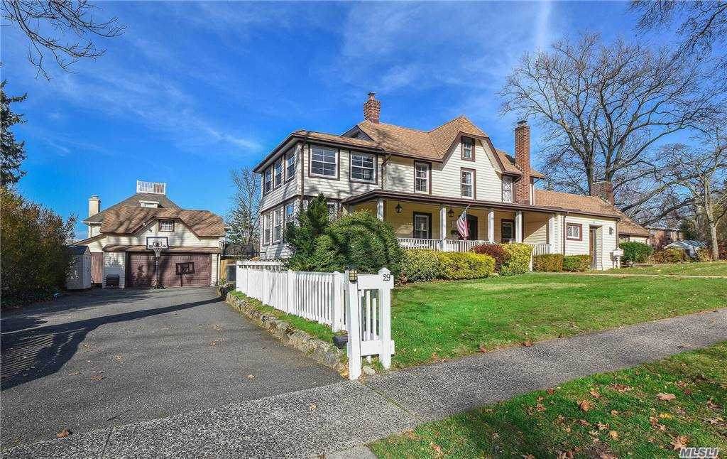 29 Bayview Avenue - Photo 1