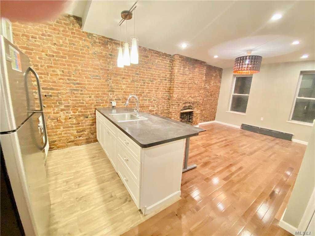 1070 Broadway - Photo 1