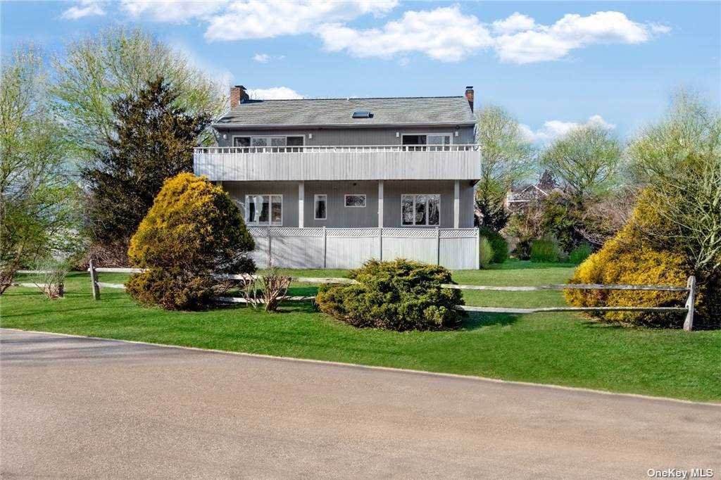 133 Monroe Drive - Photo 1