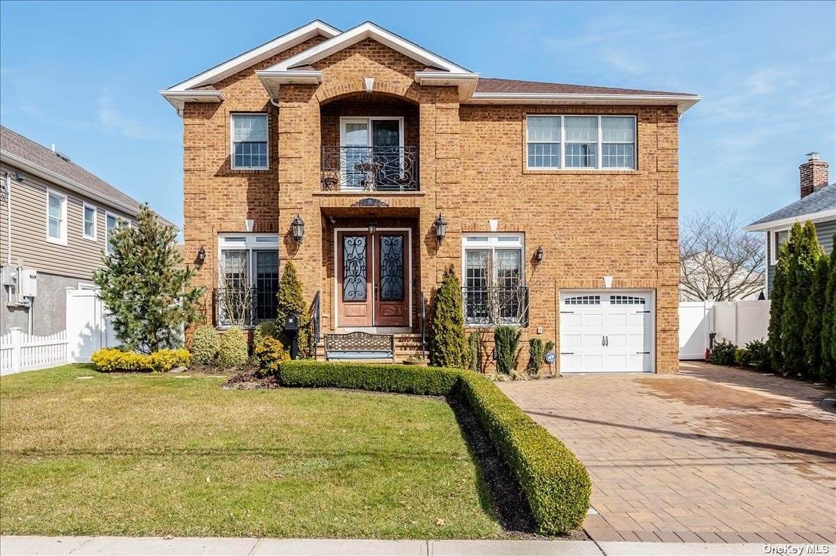 37 Division Avenue - Photo 1
