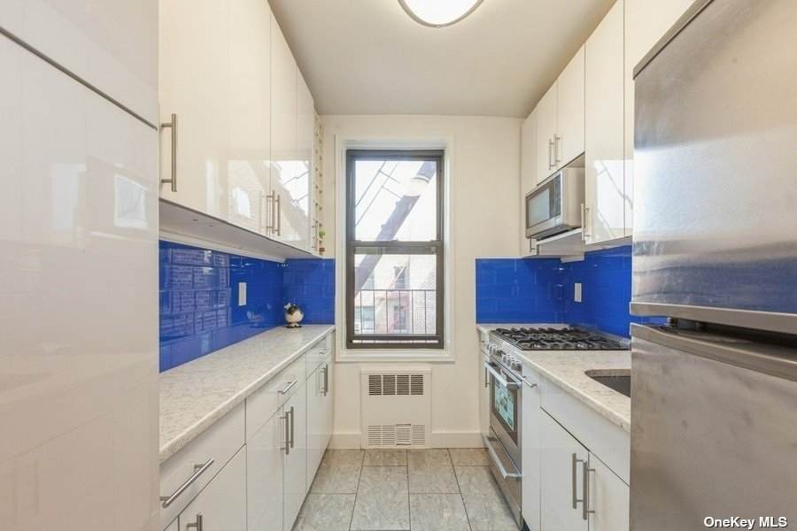 33-45 94th Street - Photo 1