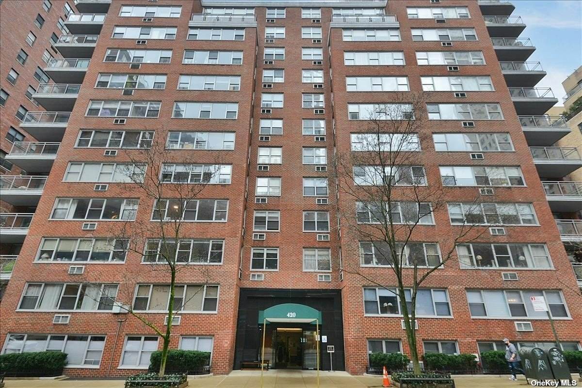 420 E 55 Street - Photo 1