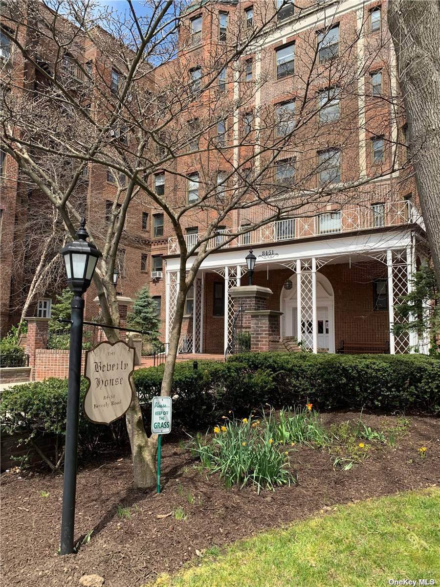 84-51 Beverly Road - Photo 1