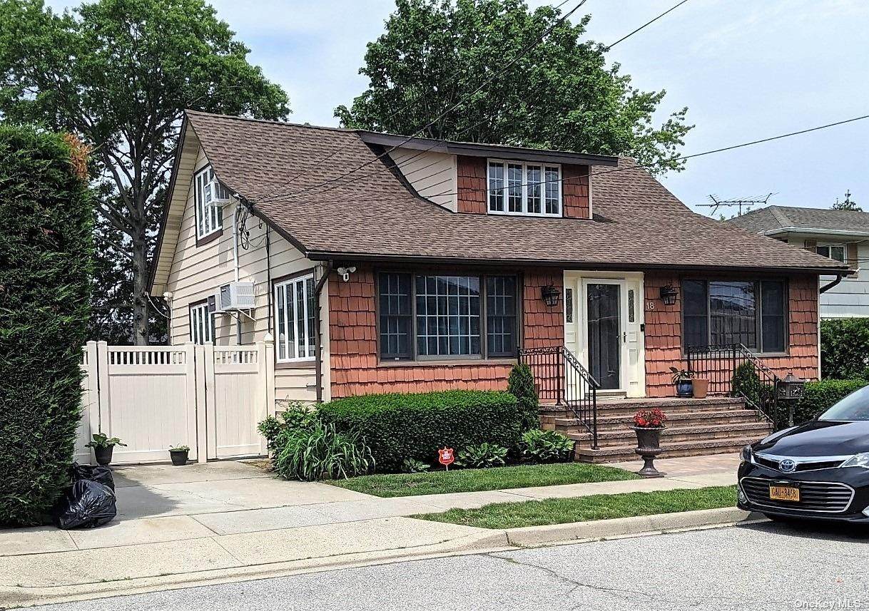 18 Edna Avenue - Photo 1