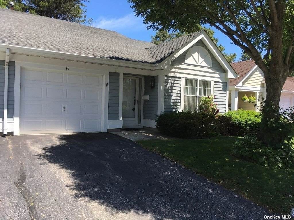 15 Orient Court - Photo 1