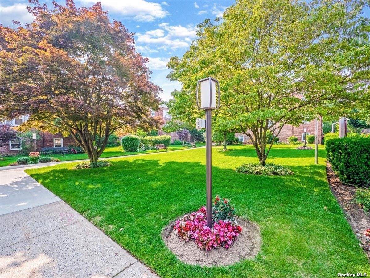 200 Village Avenue - Photo 1