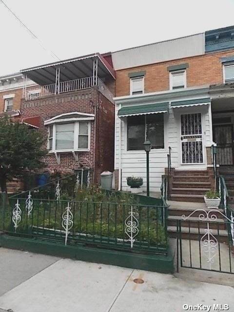 752 Vermont Street - Photo 1