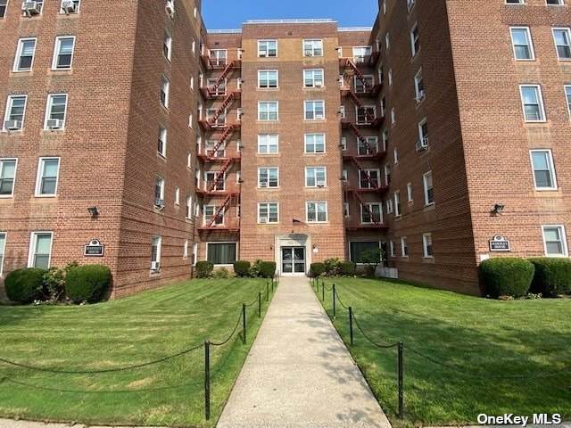 30-11 Parsons Boulevard - Photo 1