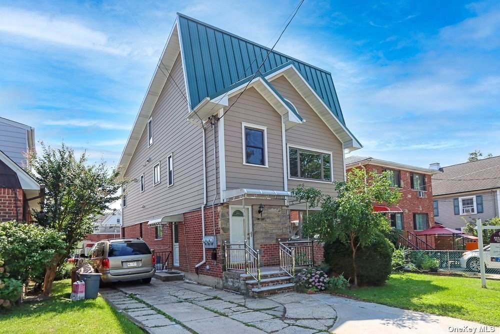 147-22 Ash Avenue - Photo 1
