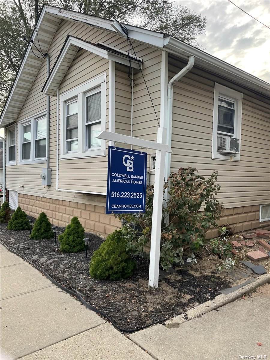 48 Morton Avenue - Photo 1