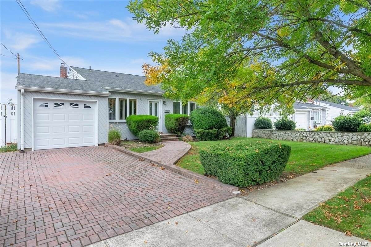 233 Kentucky Avenue - Photo 1