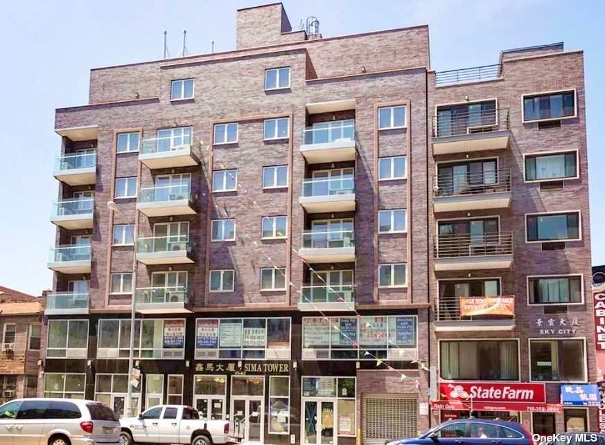 41-42 College Point Boulevard - Photo 1