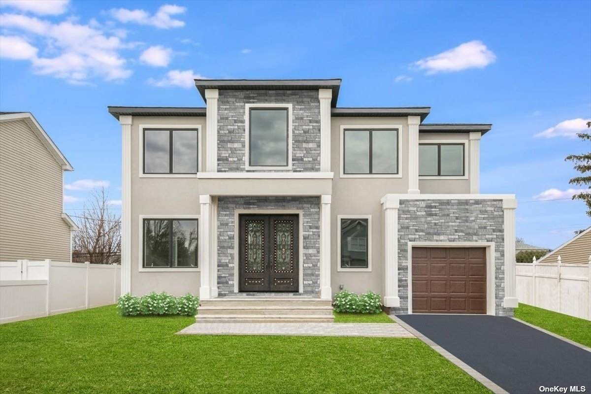 133 Morton Boulevard - Photo 1
