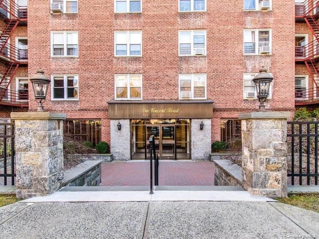 1 Vincent Road - Photo 1