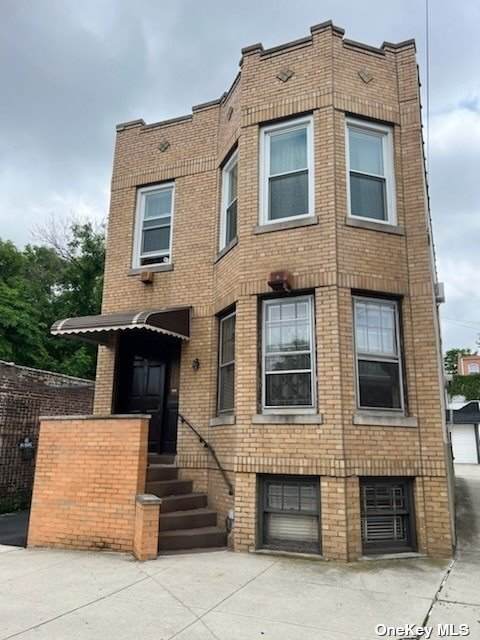 64-56 Woodbine Street - Photo 1