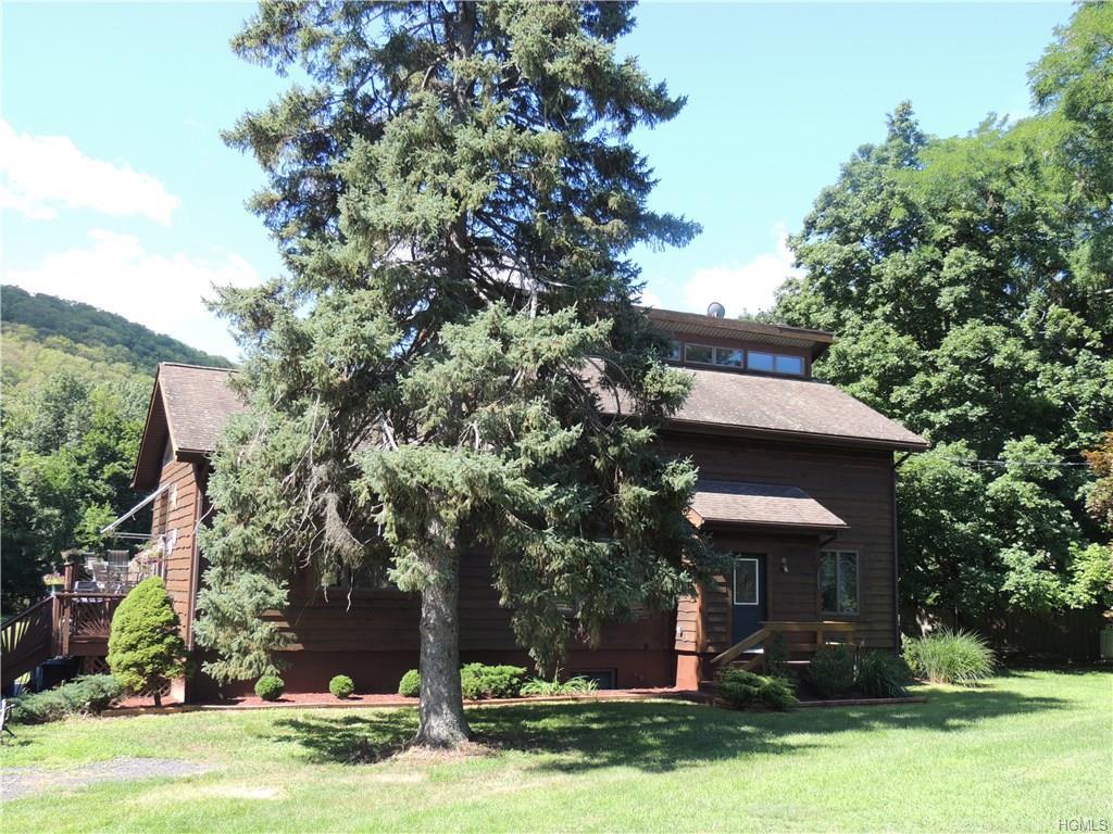 156 Bay View Avenue, Cornwall On Hudson, NY 12520 (MLS #4601153) :: William Raveis Legends Realty Group
