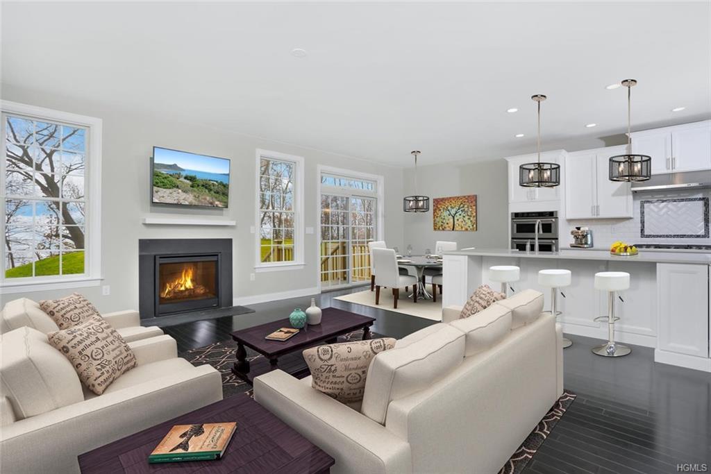 4 Hedges Court - Photo 1