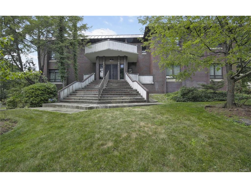 5275 Arlington Avenue - Photo 1