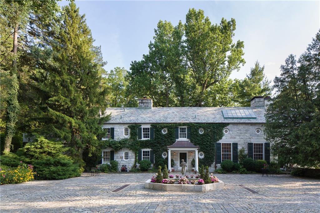 30 Quaker Ridge Road - Photo 1