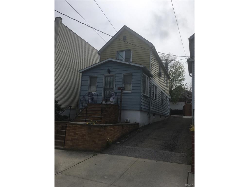827 Hollywood Avenue - Photo 1