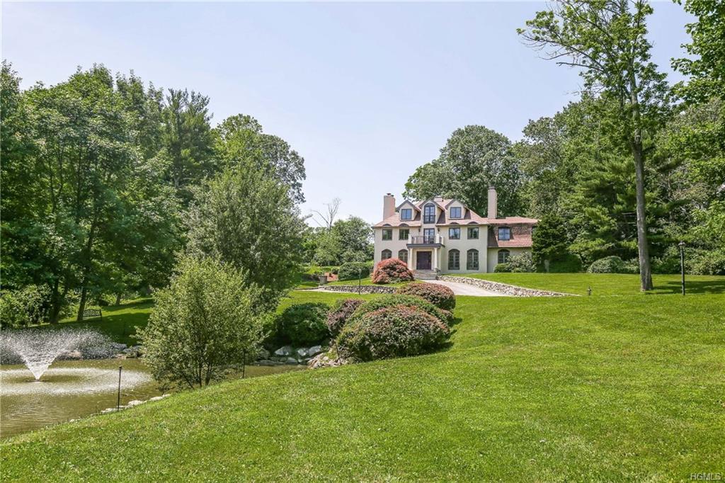 25 Carolyn Place - Photo 1