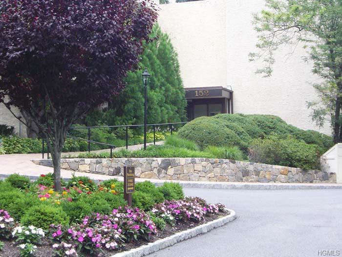 152 Overlook Avenue - Photo 1
