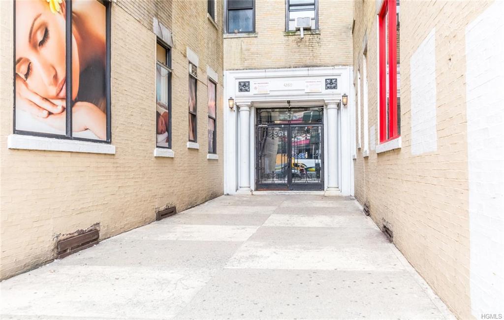4260 Broadway - Photo 1