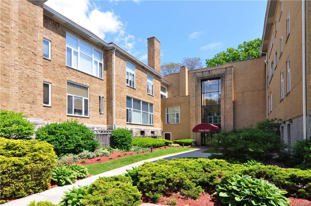 520 Ashford Avenue - Photo 1
