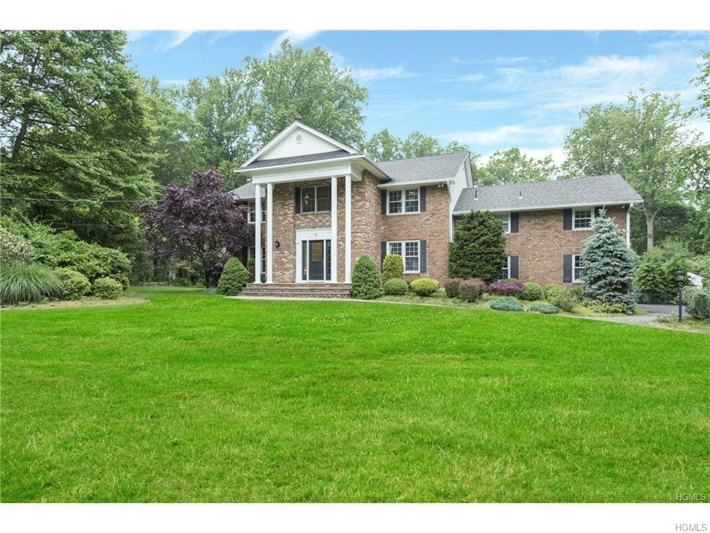10 Elaine Drive - Photo 1