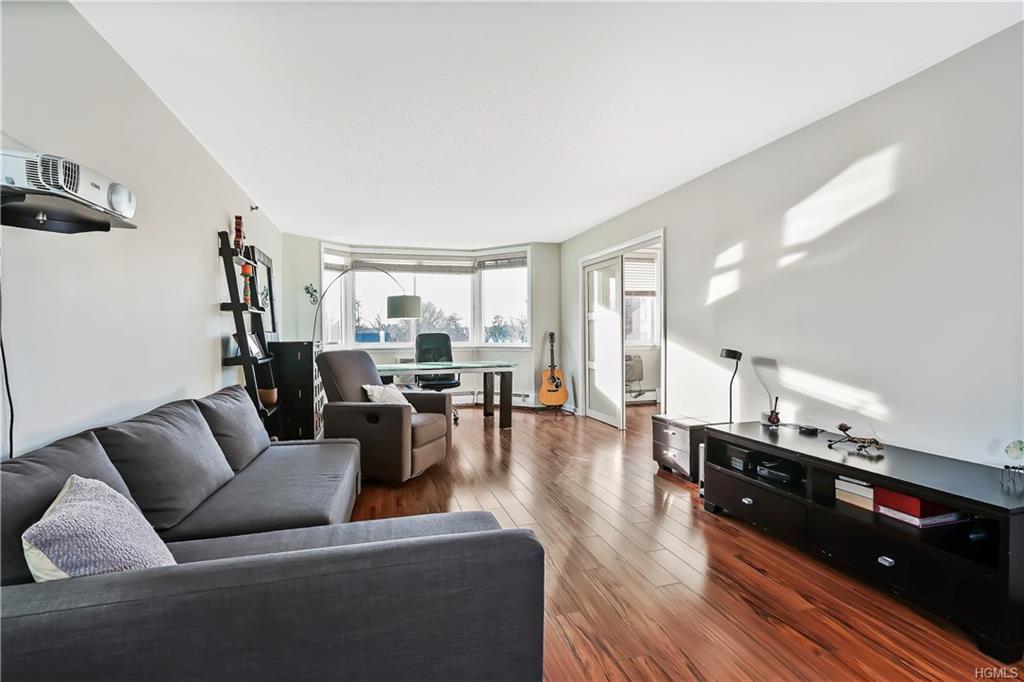 14 Nosband Avenue - Photo 1