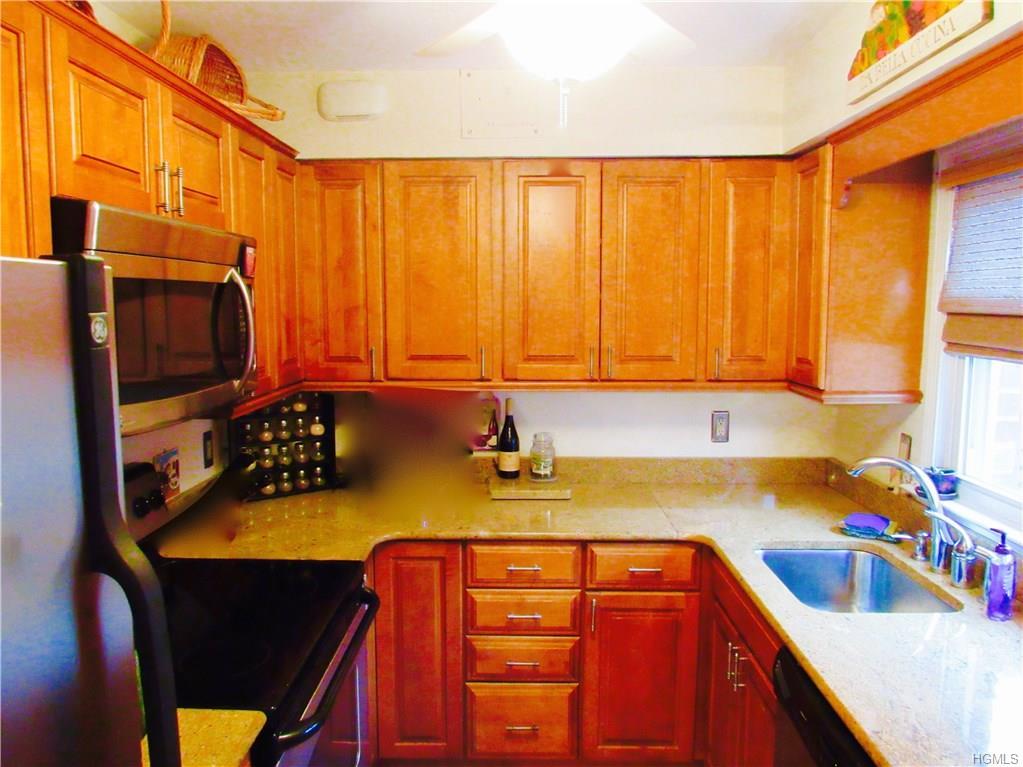 24 Wappanocca Avenue - Photo 1