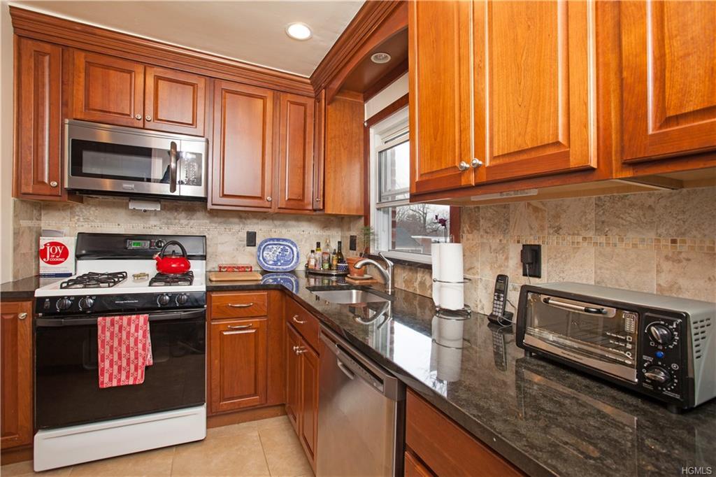 120 Broadway - Photo 1