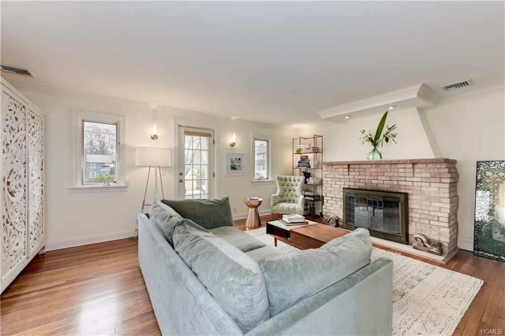 495 Carol Place - Photo 1