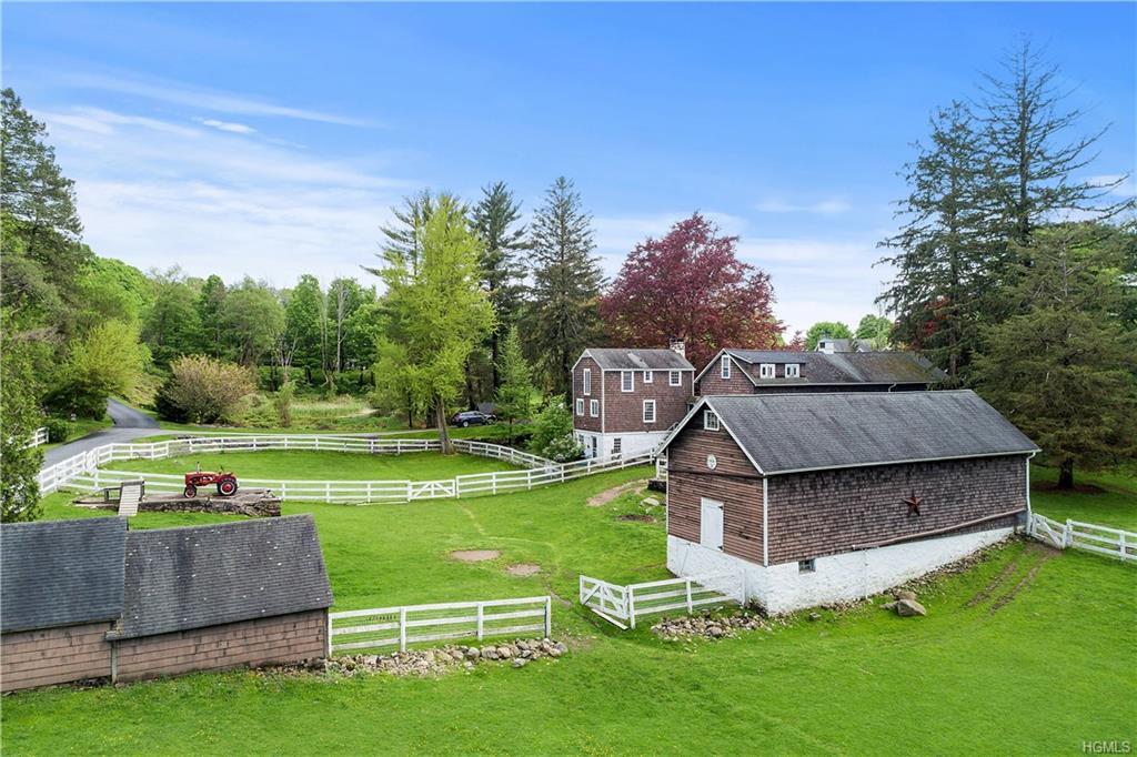 9 Great Hills Farm Road - Photo 1