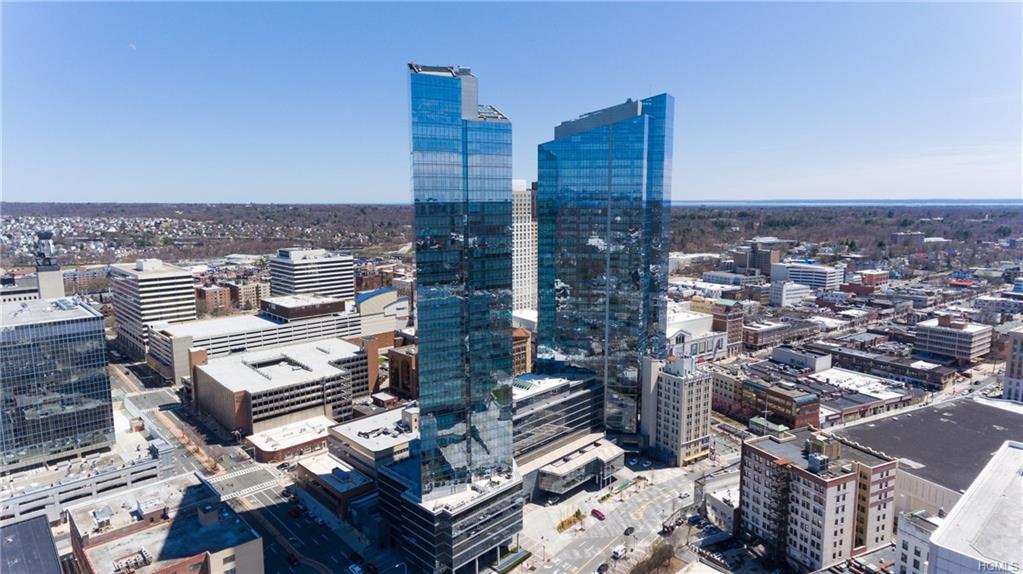 5 Renaissance Square - Photo 1