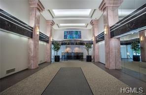 4 Martine Avenue - Photo 1