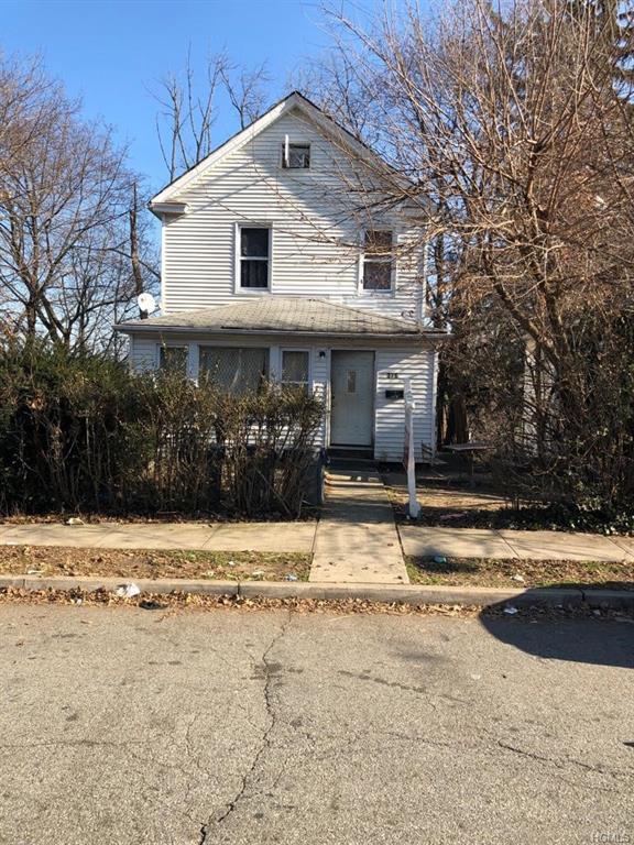326 Roosevelt Avenue - Photo 1