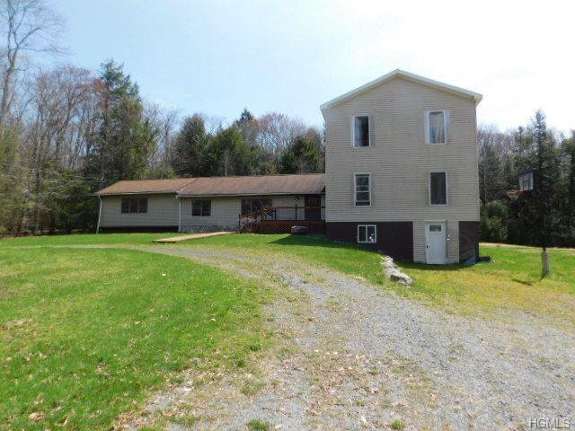 17 Spruce Lane - Photo 1