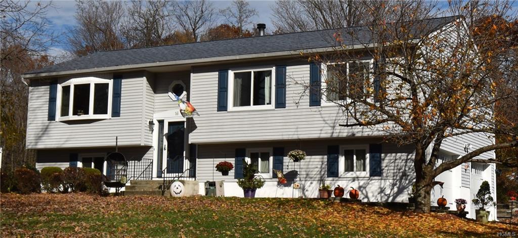 16 Kim Marie Place - Photo 1