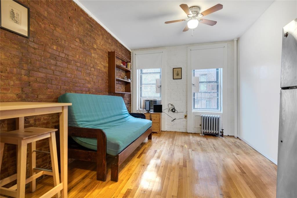 206 7th Street - Photo 1