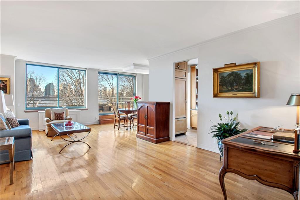 21 End Avenue - Photo 1