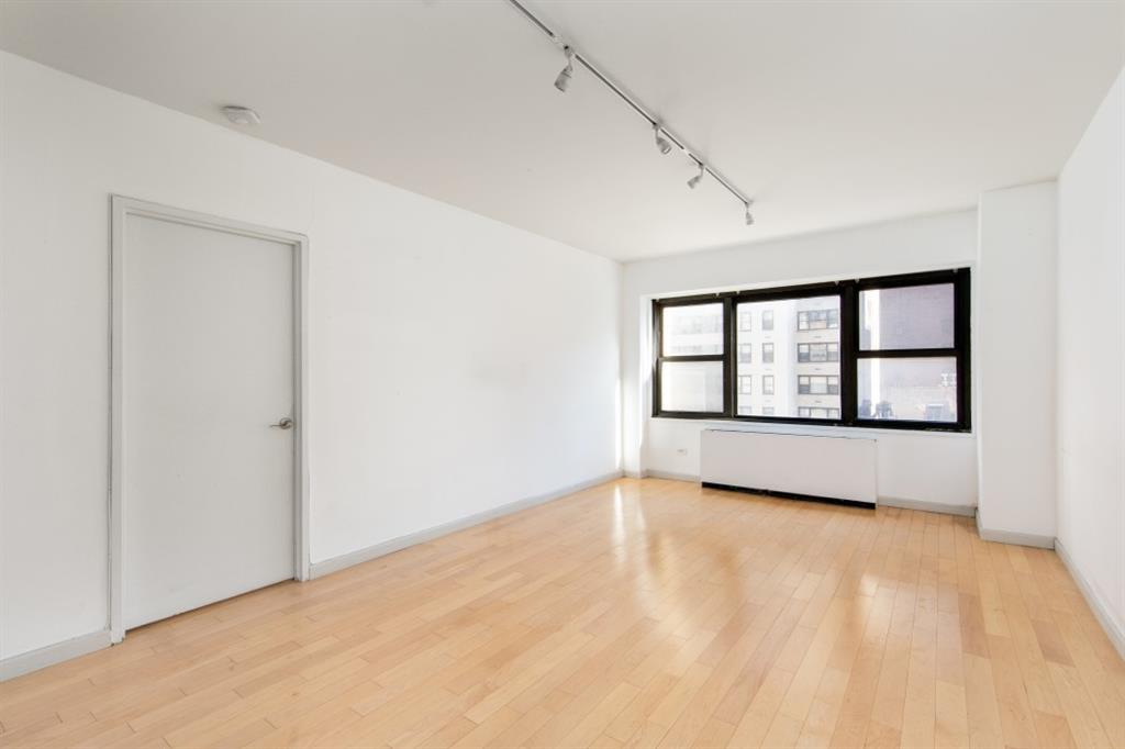 160 38th Street - Photo 1