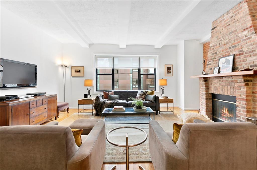 380 12th Street - Photo 1