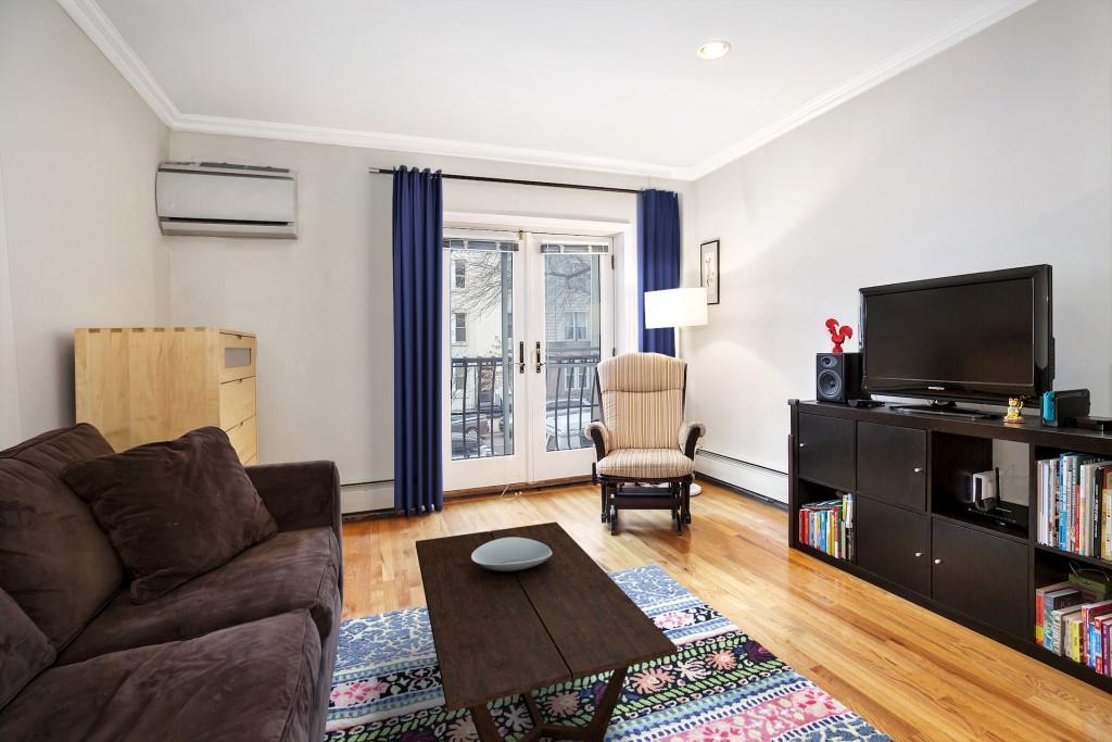 712 6th Avenue - Photo 1
