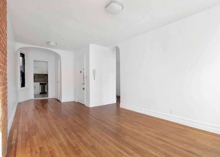 107 106th Street - Photo 1