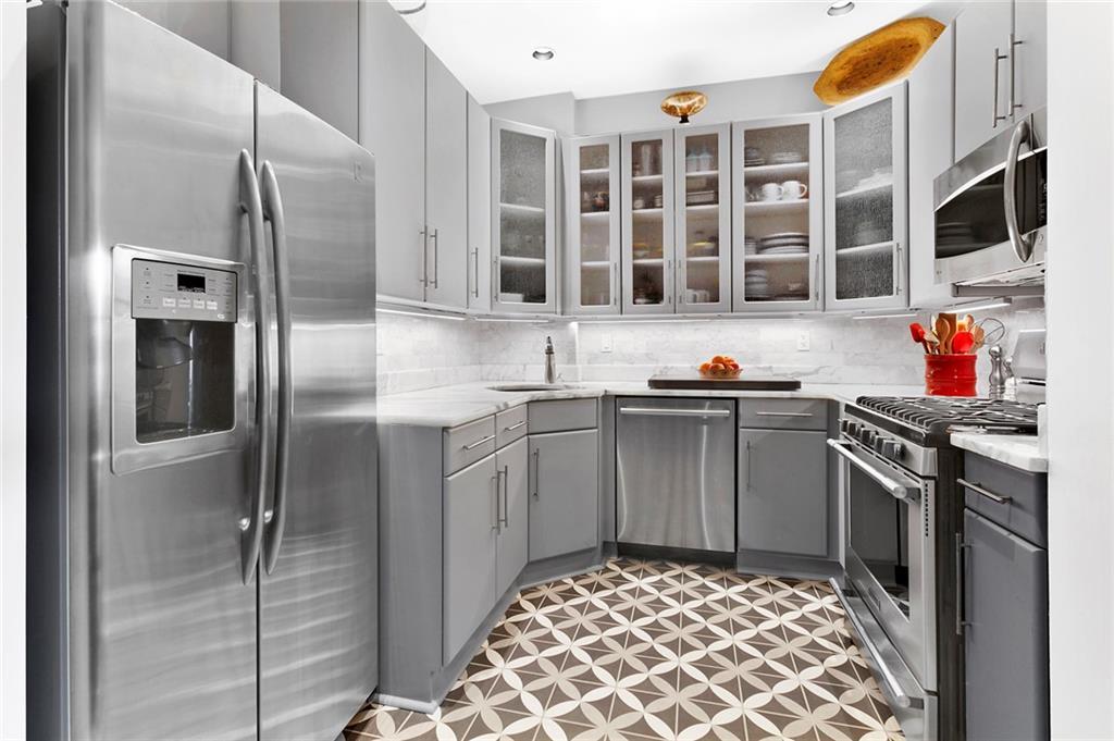 555 Lenox Avenue - Photo 1
