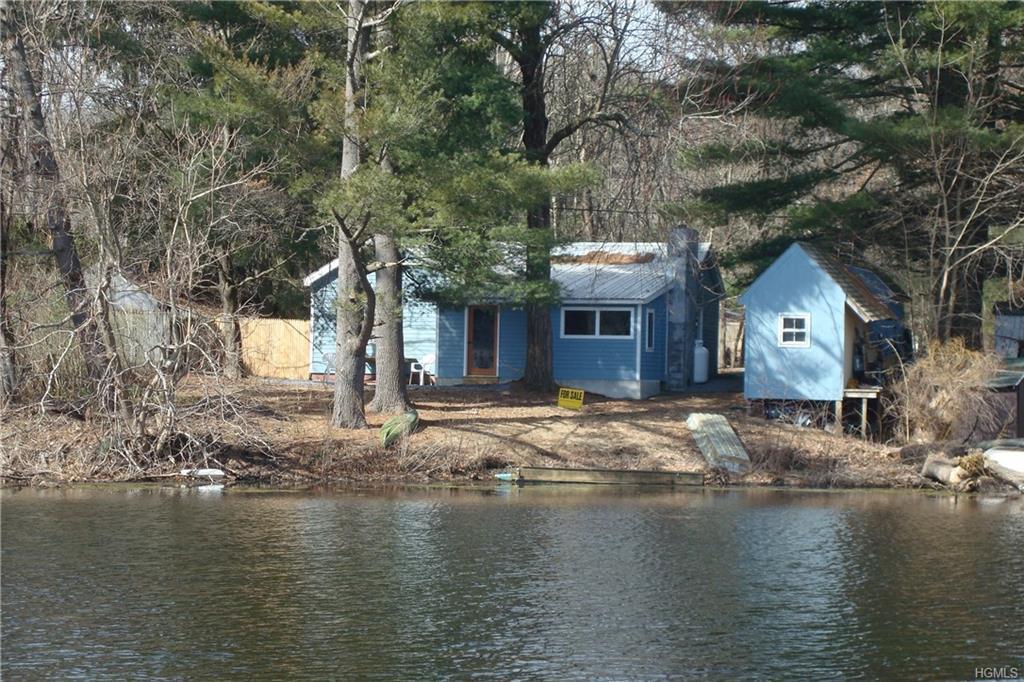 18 4th Avenue - Photo 1